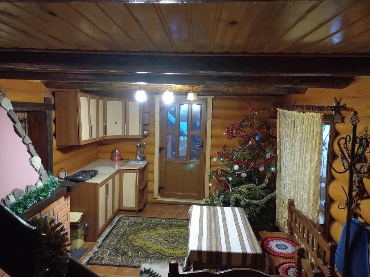 Затишний Будиночок Bukovets ภายนอก รูปภาพ